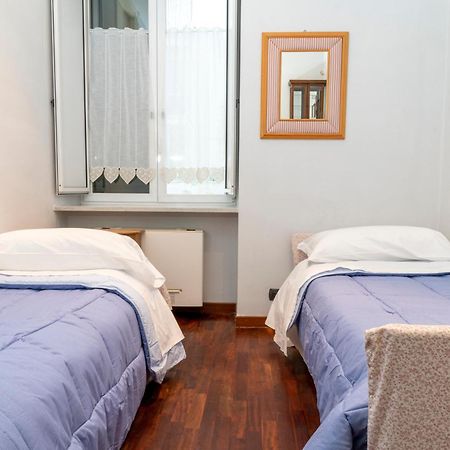 Deluxe Apartment With Garden In Vomero เนเปิลส์ ภายนอก รูปภาพ
